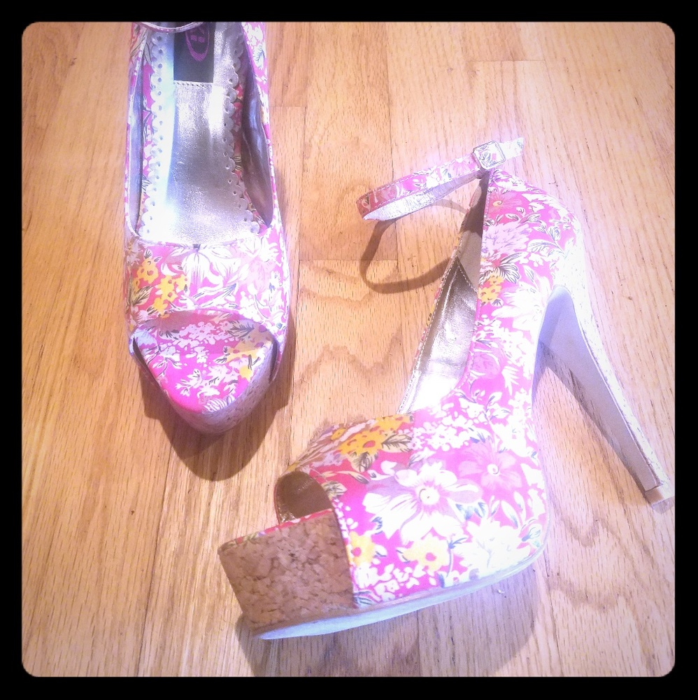 Yoki stiletto heels